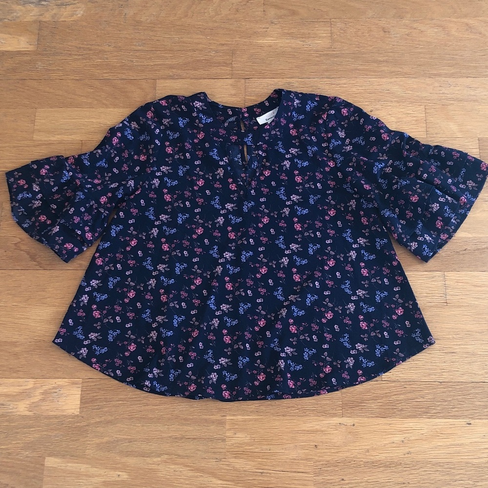 Floral Bell Sleeve Blouse